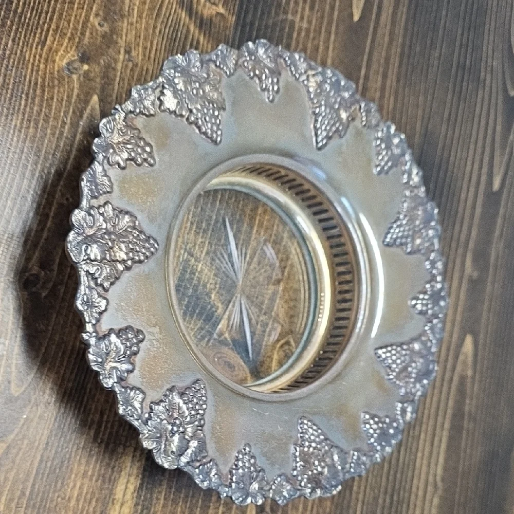 Silver Plate‎ Grape Cluster Champage, Wine with Leaf Design, SHEFFIELD